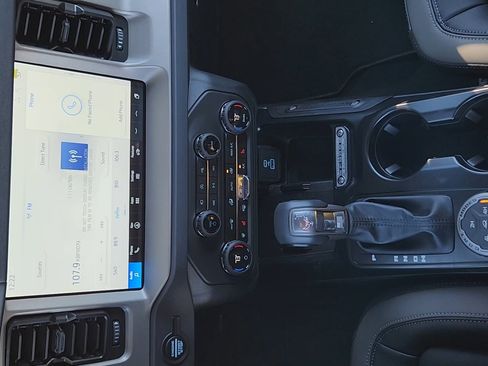 New 2025 Ford Bronco Outer Banks image 15