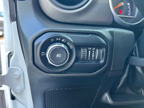 Used 2022 Jeep Wrangler Unlimited Sport AWD/4WD image 28