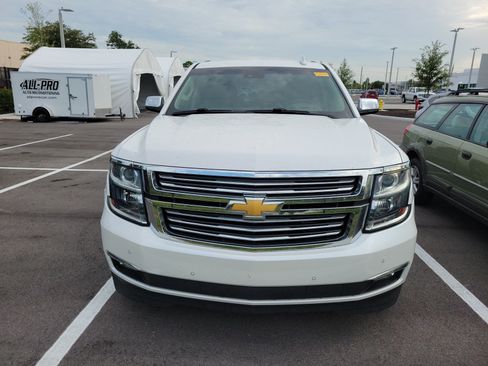 Used 2018 Chevrolet Tahoe Premier RWD image 3
