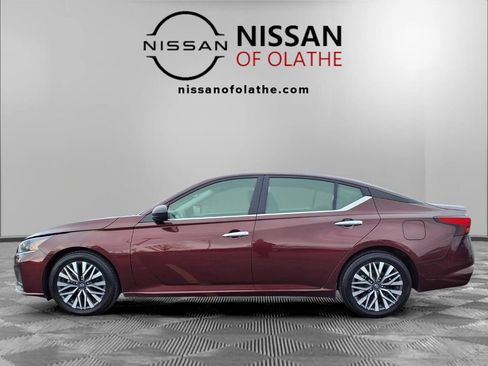 Certified 2024 Nissan Altima 2.5 SV image 19