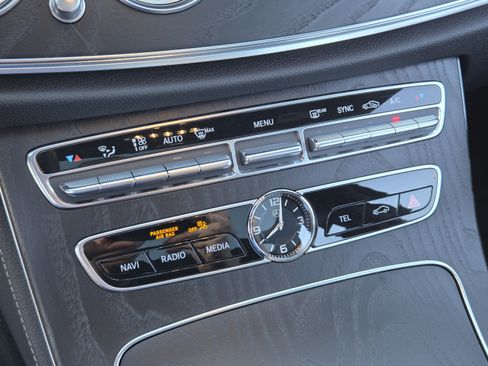 Used 2020 Mercedes-Benz E 350 Sedan image 19