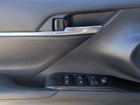 Used 2020 Toyota Camry SE AWD/4WD image 14