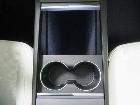 Used 2026 Tesla Model Y AWD image 42