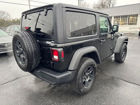 Used 2022 Jeep Wrangler Sport image 5