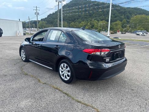 Used 2024 Toyota Corolla LE FWD image 3