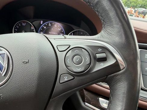 Used 2021 Buick Enclave Avenir w/ Avenir Technology Package AWD/4WD image 15