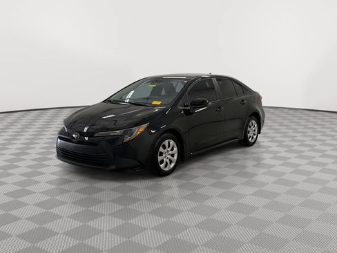 Used 2026 Toyota Corolla LE FWD image 4