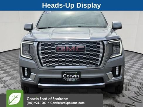 Used 2023 GMC Yukon XL Denali w/ Advanced Technology Package AWD/4WD image 7