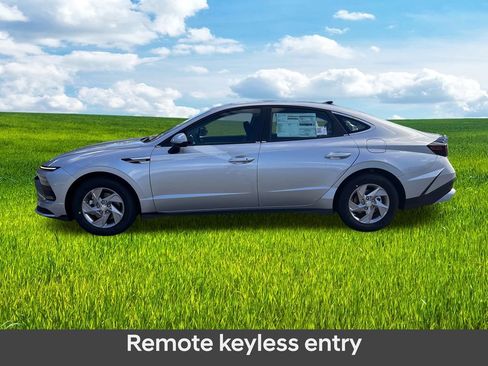Used 2026 Hyundai Sonata SE FWD image 3