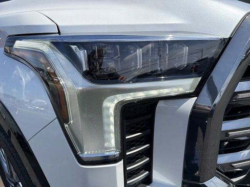 Used 2025 Toyota Tundra Platinum AWD/4WD image 11