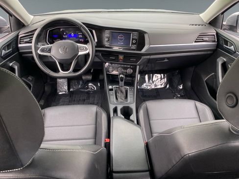 Used 2024 Volkswagen Jetta SE w/ Panoramic Sunroof Package FWD image 10