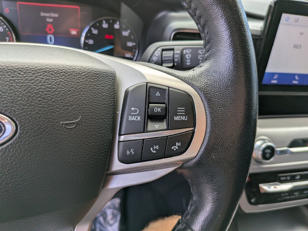 Used 2024 Ford Explorer XLT w/ Equipment Group 202A RWD image 31