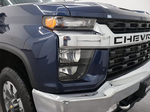 Used 2023 Chevrolet Silverado 2500 LT AWD/4WD image 22