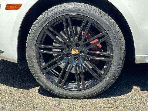 Used 2016 Porsche Macan Turbo AWD/4WD image 11