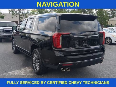 Used 2024 GMC Yukon XL Denali Ultimate AWD/4WD image 9