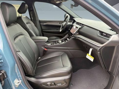 New 2026 Jeep Grand Cherokee L Limited AWD/4WD image 31