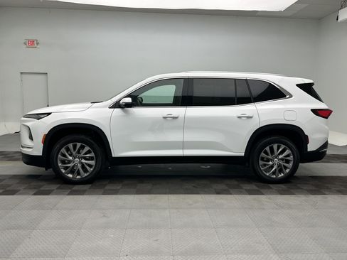 Used 2025 Buick Enclave Preferred w/ Power Package AWD/4WD image 2