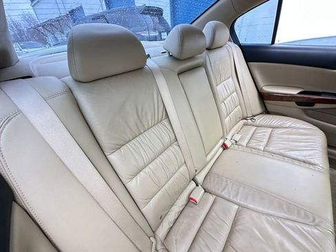 Used 2011 Honda Accord EX-L image 14