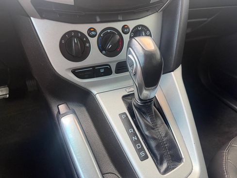 Used 2013 Ford Focus SE FWD image 27