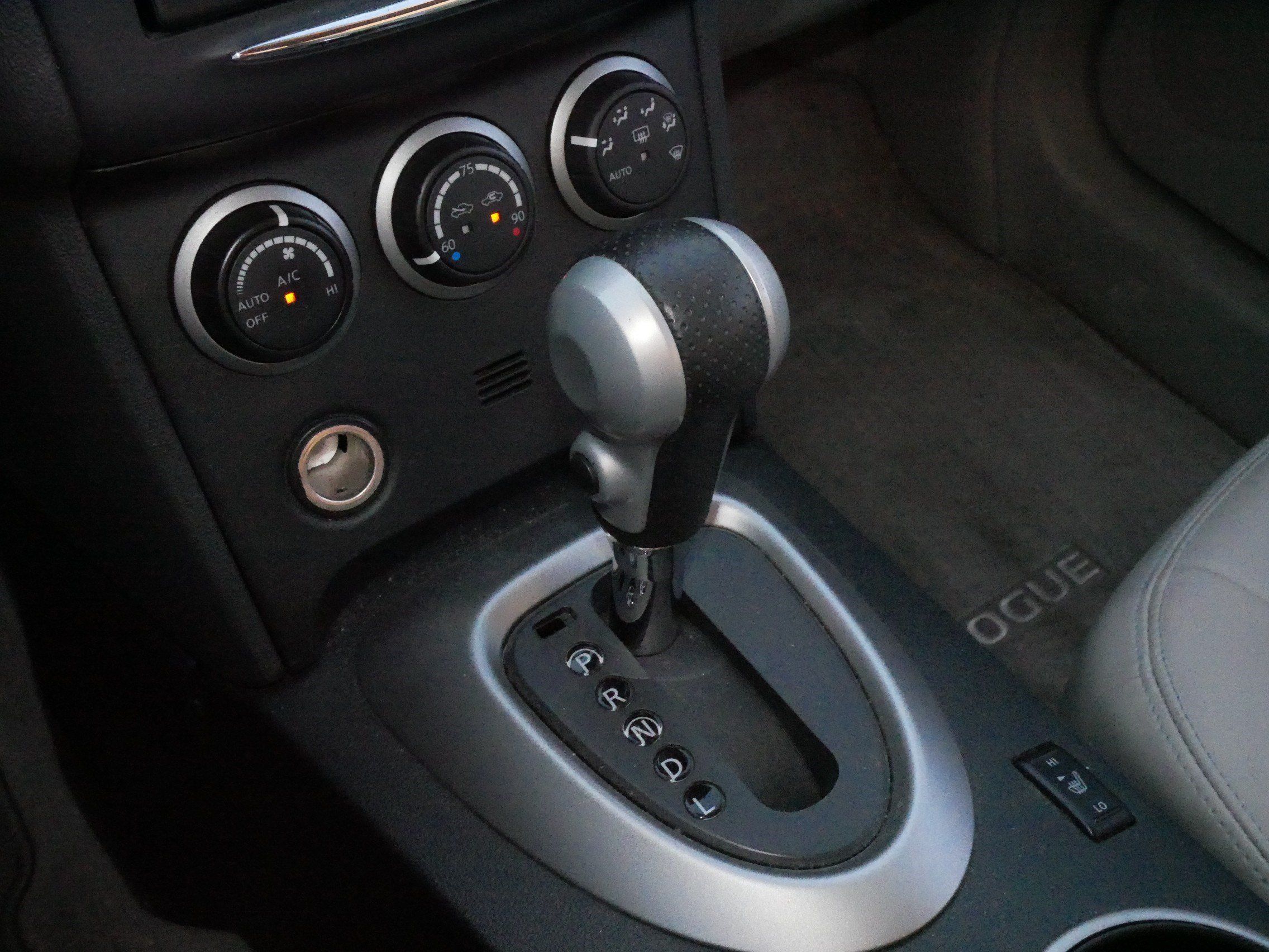 Used 2013 Nissan Rogue SL AWD/4WD image 23