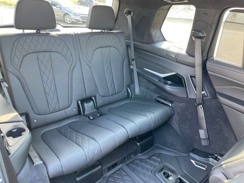 Used 2025 BMW X7 M60i AWD/4WD image 72