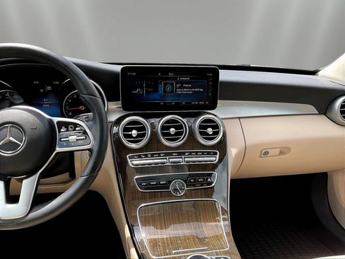 Used 2019 Mercedes-Benz C 300 Sedan image 11