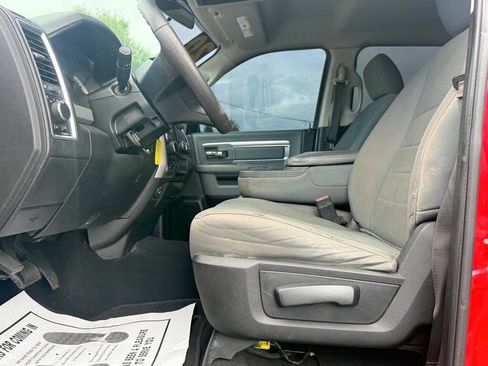 Used 2020 RAM 1500 Classic SLT AWD/4WD image 10