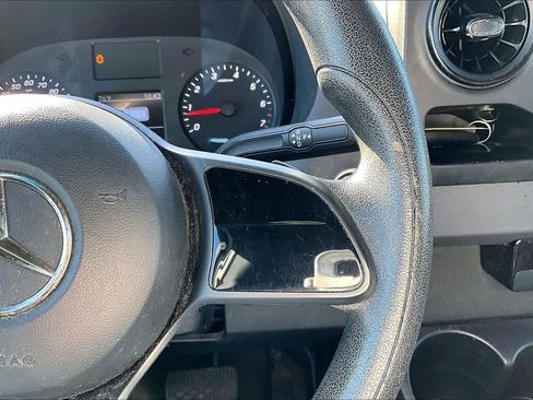 Used 2021 Mercedes-Benz Sprinter 2500 w/ Driver Convenience Package image 11