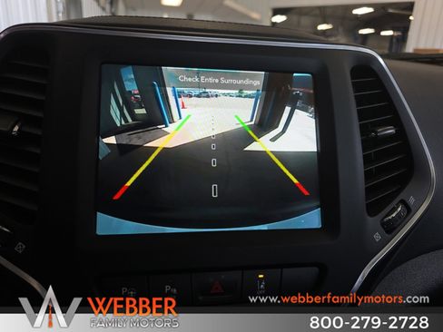 Used 2023 Jeep Cherokee Altitude Lux w/ Lux Elite Package AWD/4WD image 22