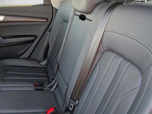 Used 2023 Audi Q5 2.0T Premium w/ Convenience Package image 16