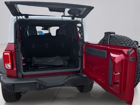 Used 2025 Ford Bronco Heritage Edition AWD/4WD image 13
