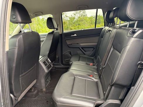 Used 2022 Volkswagen Atlas SE FWD image 12
