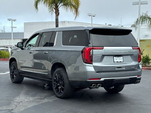 New 2026 GMC Yukon XL Denali w/ Denali Reserve Package AWD/4WD image 14