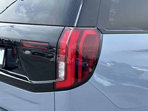 New 2026 Ford Expedition Platinum image 9