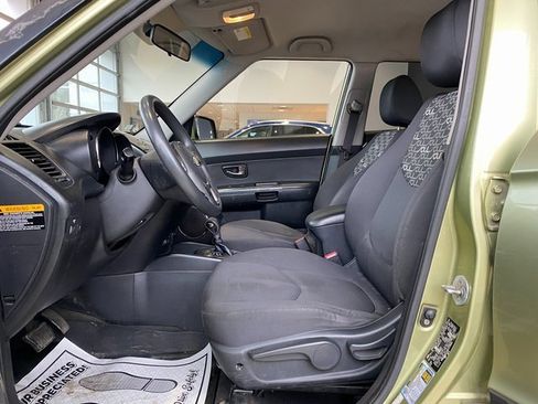 Used 2011 Kia Soul + image 13