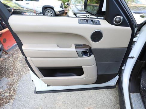 Used 2014 Land Rover Range Rover Sport HSE AWD/4WD image 17