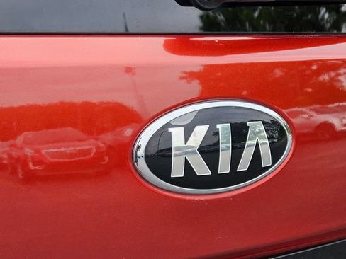 Used 2020 Kia Soul LX FWD image 14