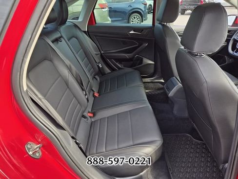Certified 2021 Volkswagen Jetta SEL FWD image 17
