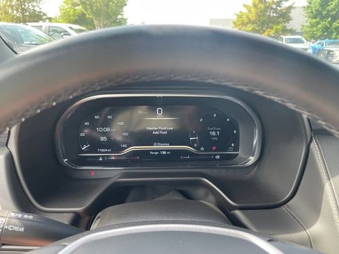 Used 2024 GMC Yukon XL SLT RWD image 14