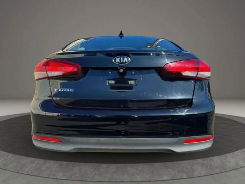 Used 2017 Kia Forte LX image 6