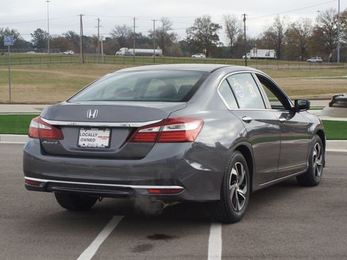 Used 2016 Honda Accord LX image 16
