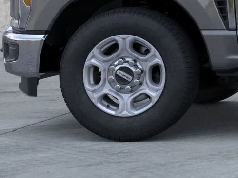 New 2026 Ford F250 XLT image 19
