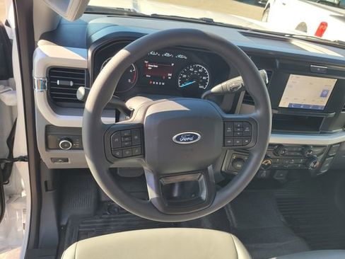 New 2025 Ford F550 4x4 SuperCab Super Duty image 38
