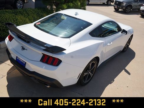 Used 2025 Ford Mustang Coupe RWD image 12