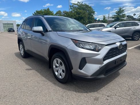 Used 2019 Toyota RAV4 LE w/ All Weather Liner Package AWD/4WD image 10