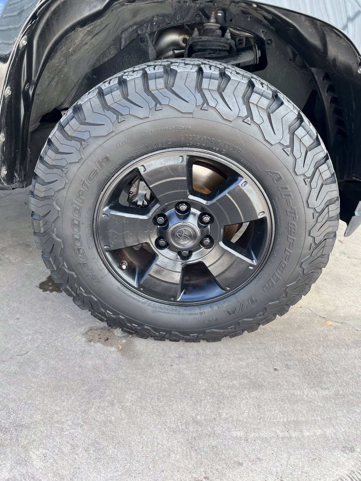Used 2017 Toyota Tacoma SR w/ SR Convenience Package RWD image 24