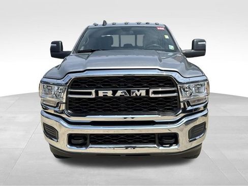 Used 2024 RAM 2500 Tradesman w/ Chrome Appearance Group AWD/4WD image 2