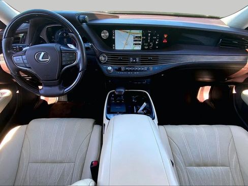 Used 2018 Lexus LS 500 AWD w/ Interior Upgrade Package image 16