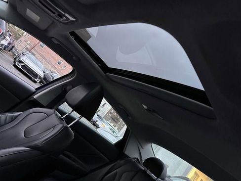 Used 2023 Hyundai Elantra Limited image 16