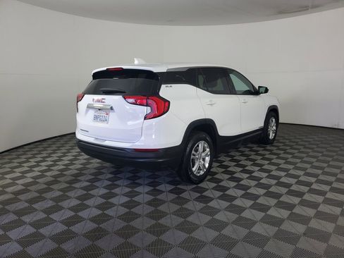 Used 2020 GMC Terrain SLE image 4